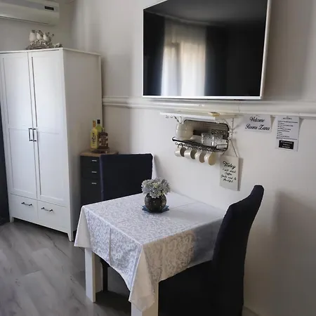 Zana Guest house *